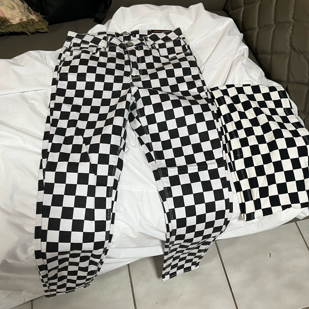 Checkered Black and White top - Picture 4 of 6